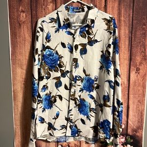 Zeroyaa floral button down shirt L